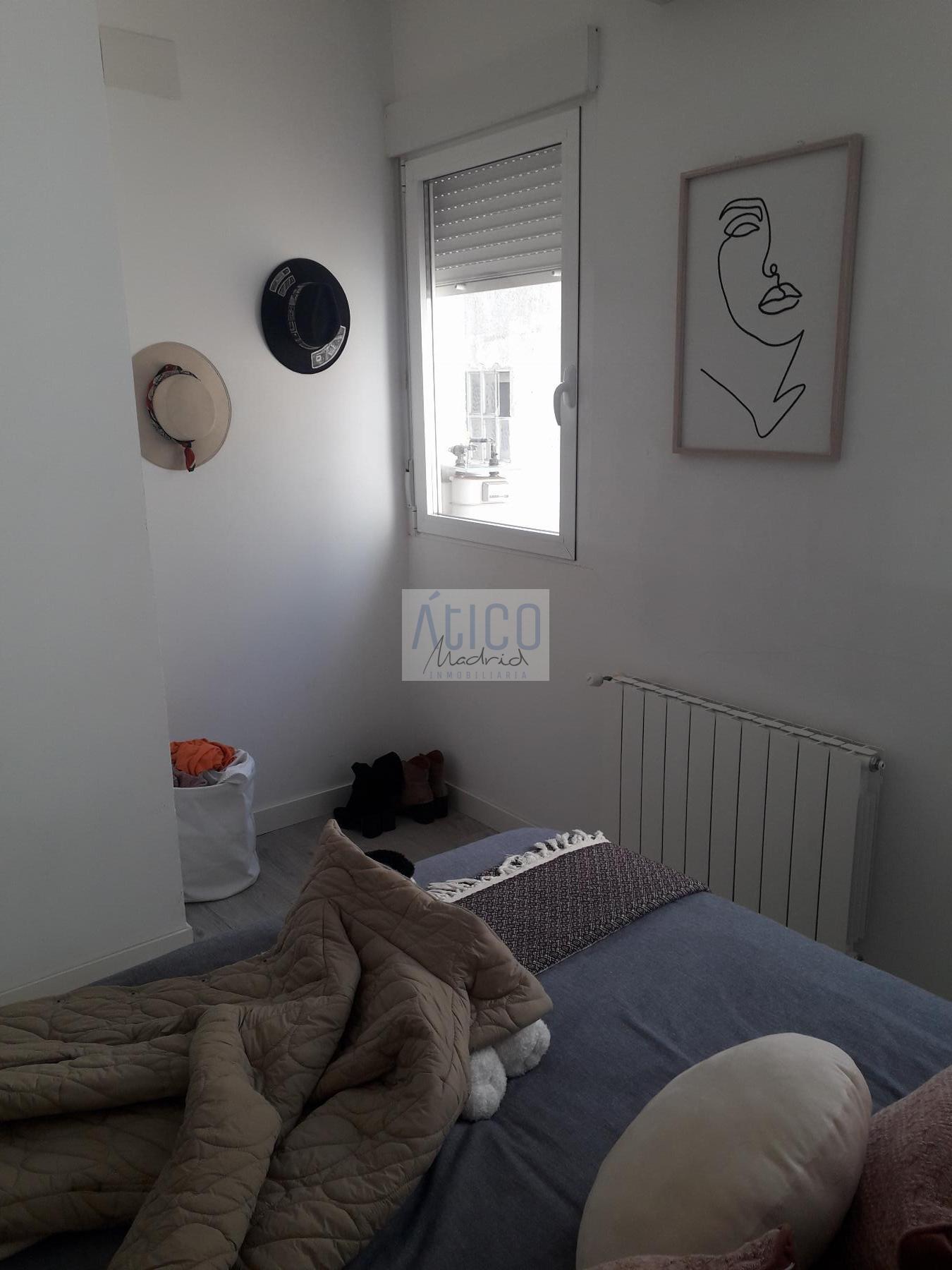 For sale of apartment in Madrid
