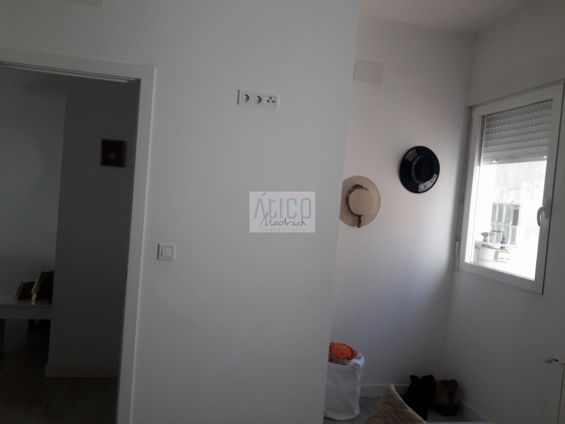 For sale of apartment in Madrid