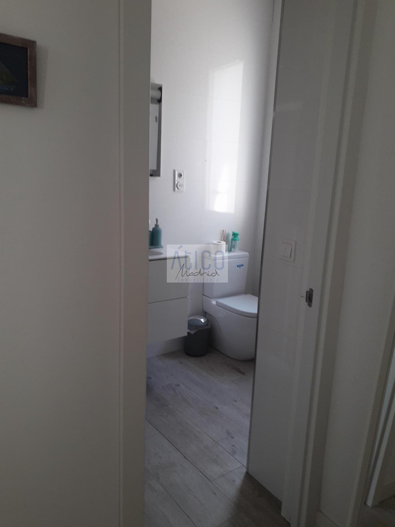 For sale of apartment in Madrid