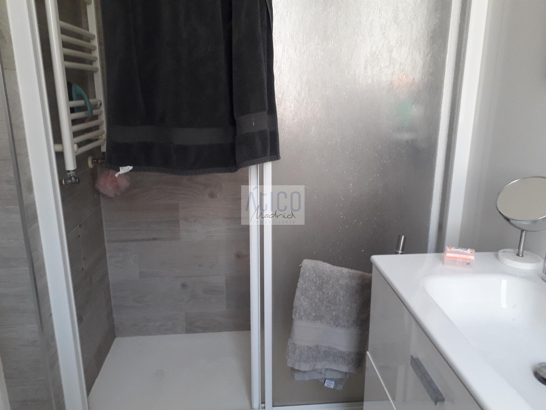 For sale of apartment in Madrid