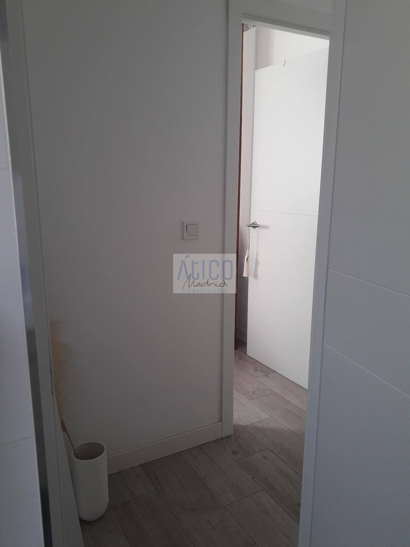 For sale of apartment in Madrid