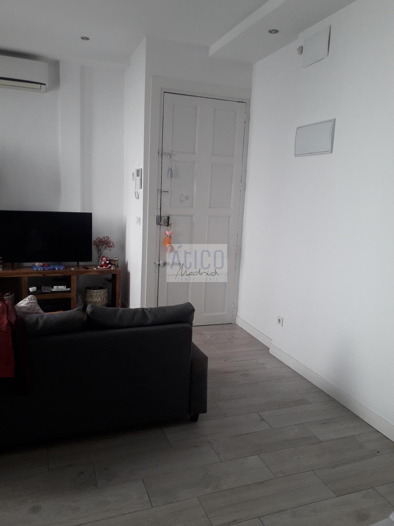 For sale of apartment in Madrid