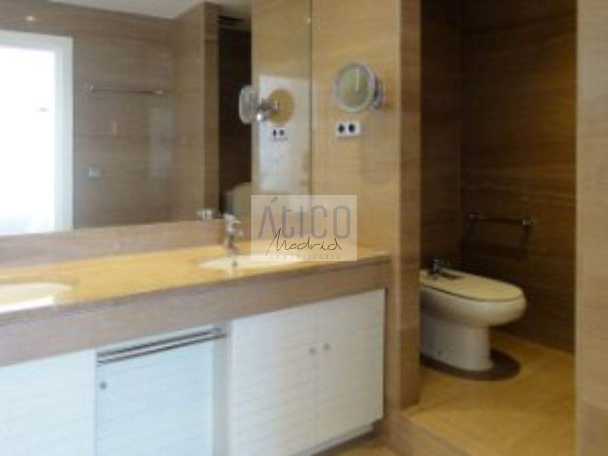 For rent of penthouse in Madrid