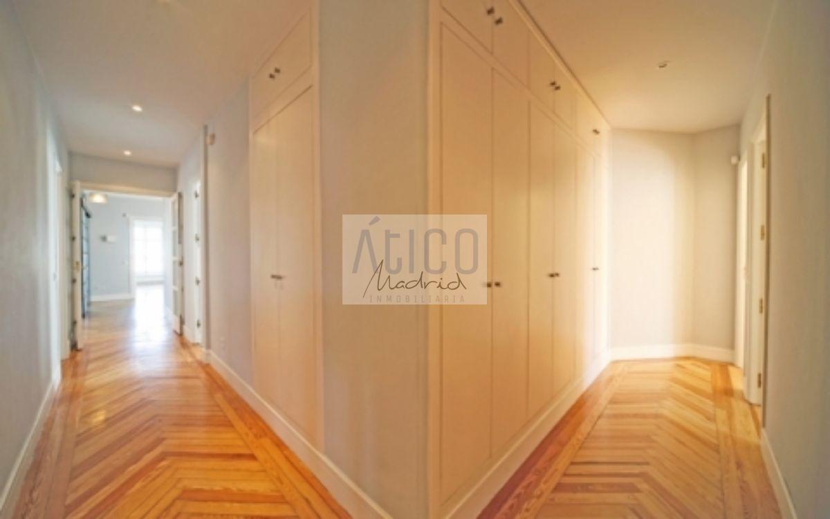 For rent of penthouse in Madrid