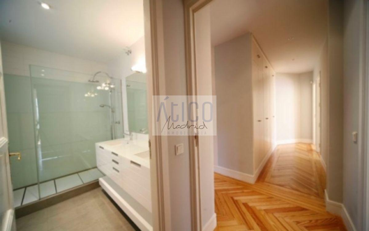 For rent of penthouse in Madrid