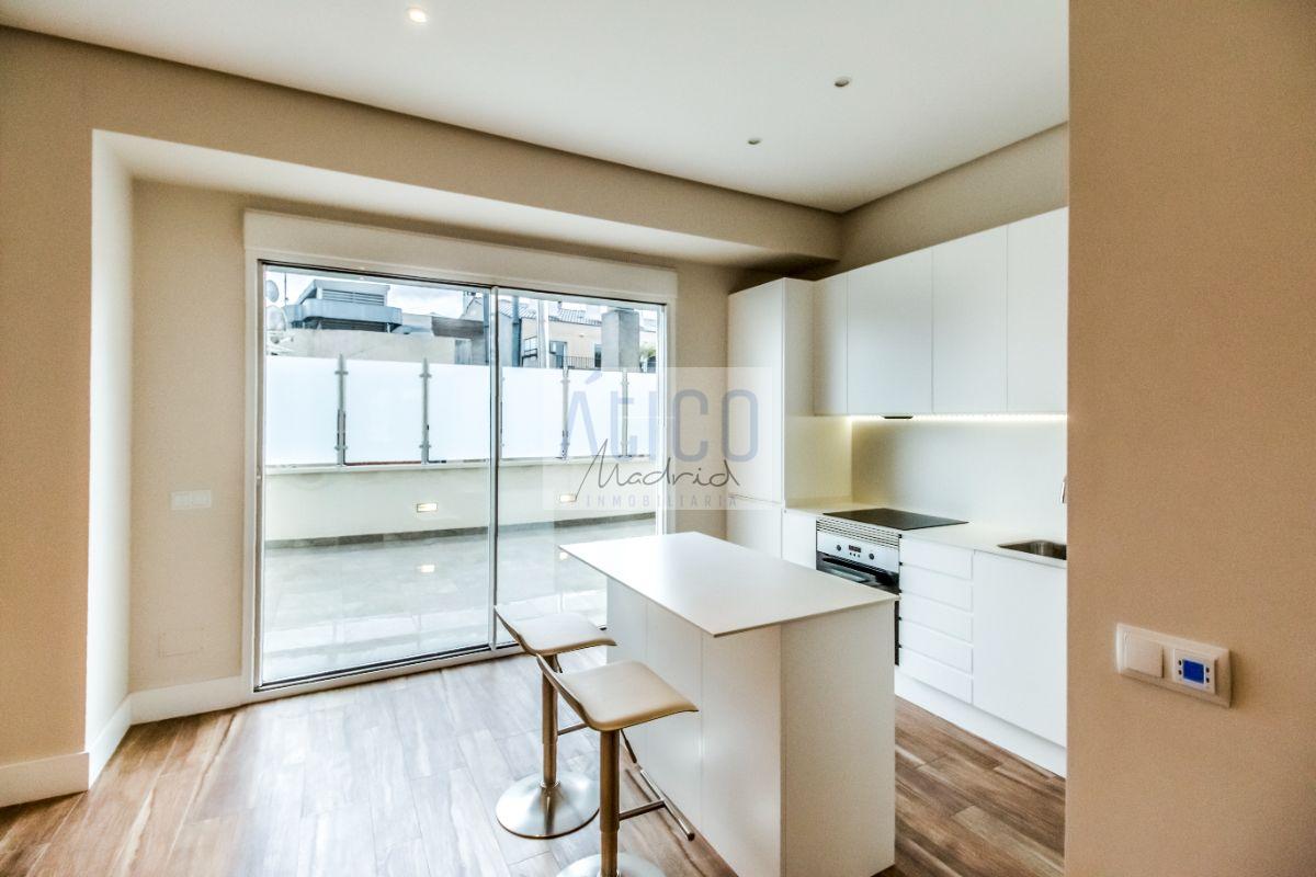 For rent of penthouse in Madrid