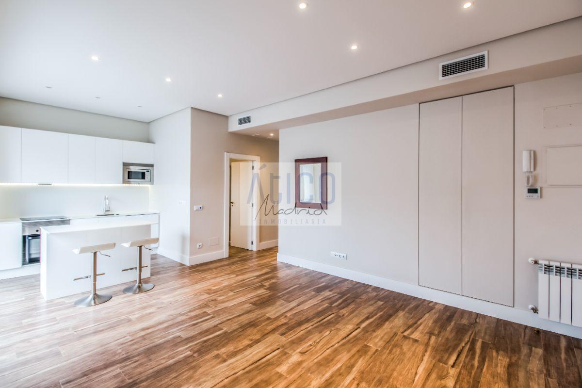 For rent of penthouse in Madrid