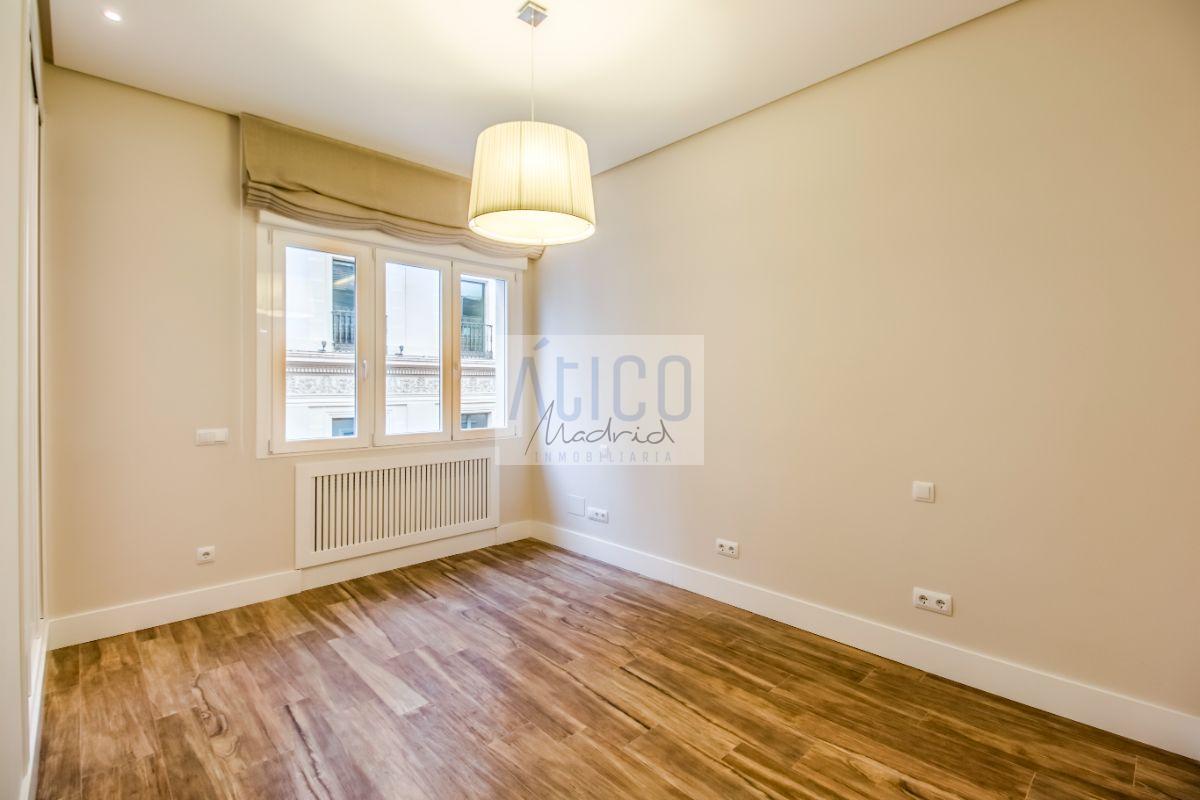 For rent of penthouse in Madrid