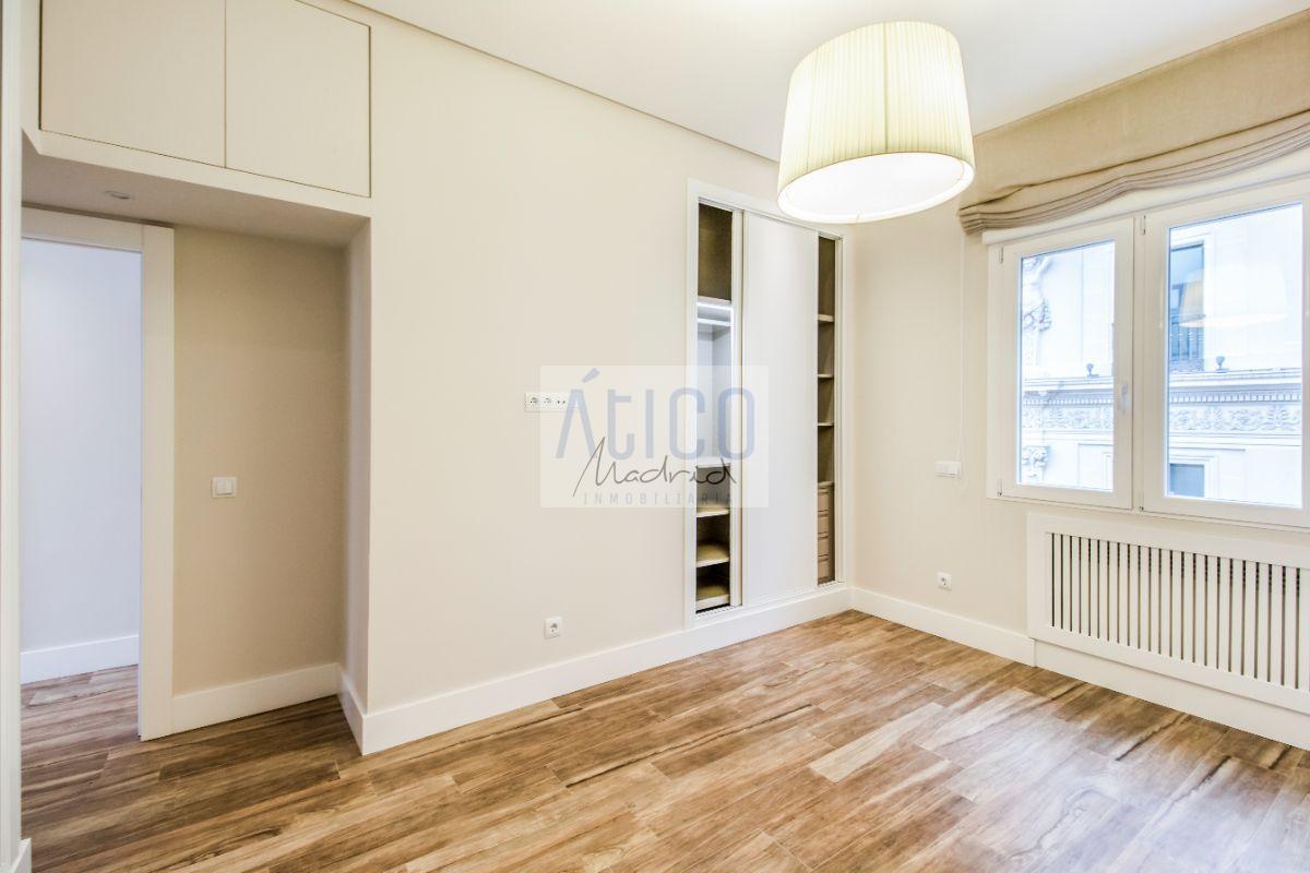 For rent of penthouse in Madrid