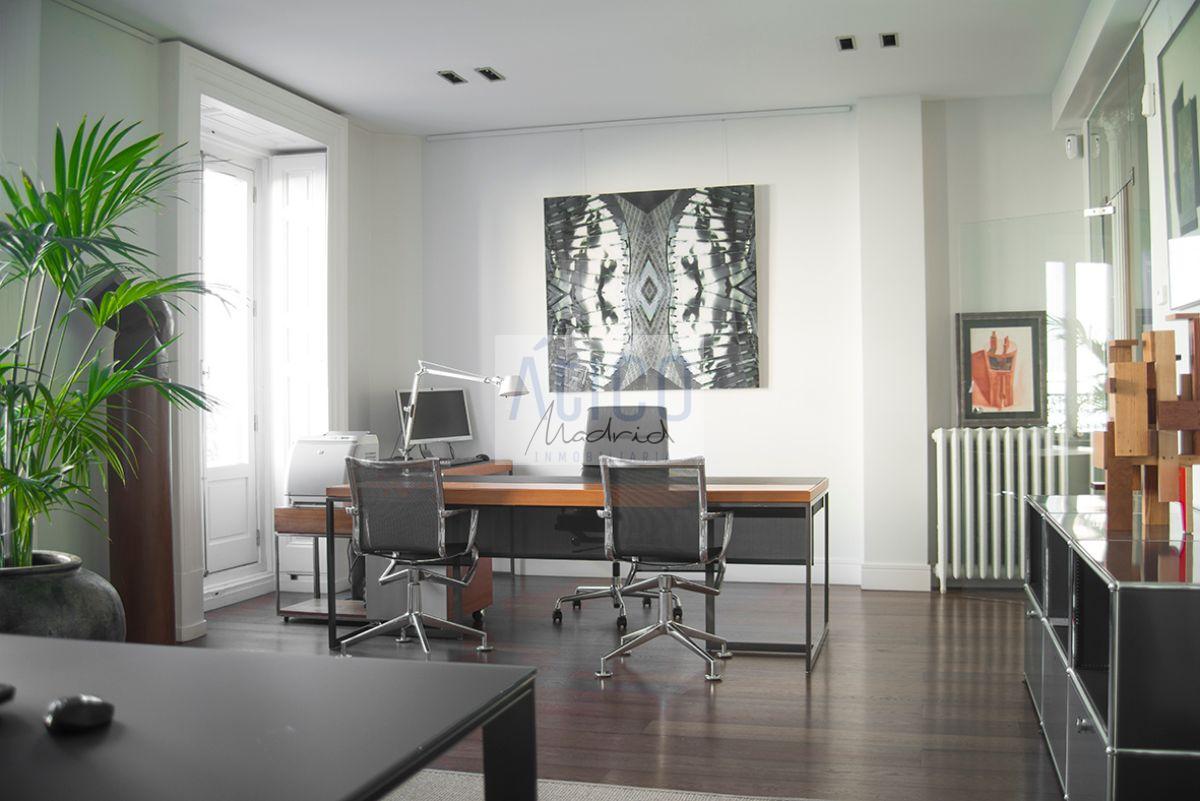 For sale of flat in Madrid