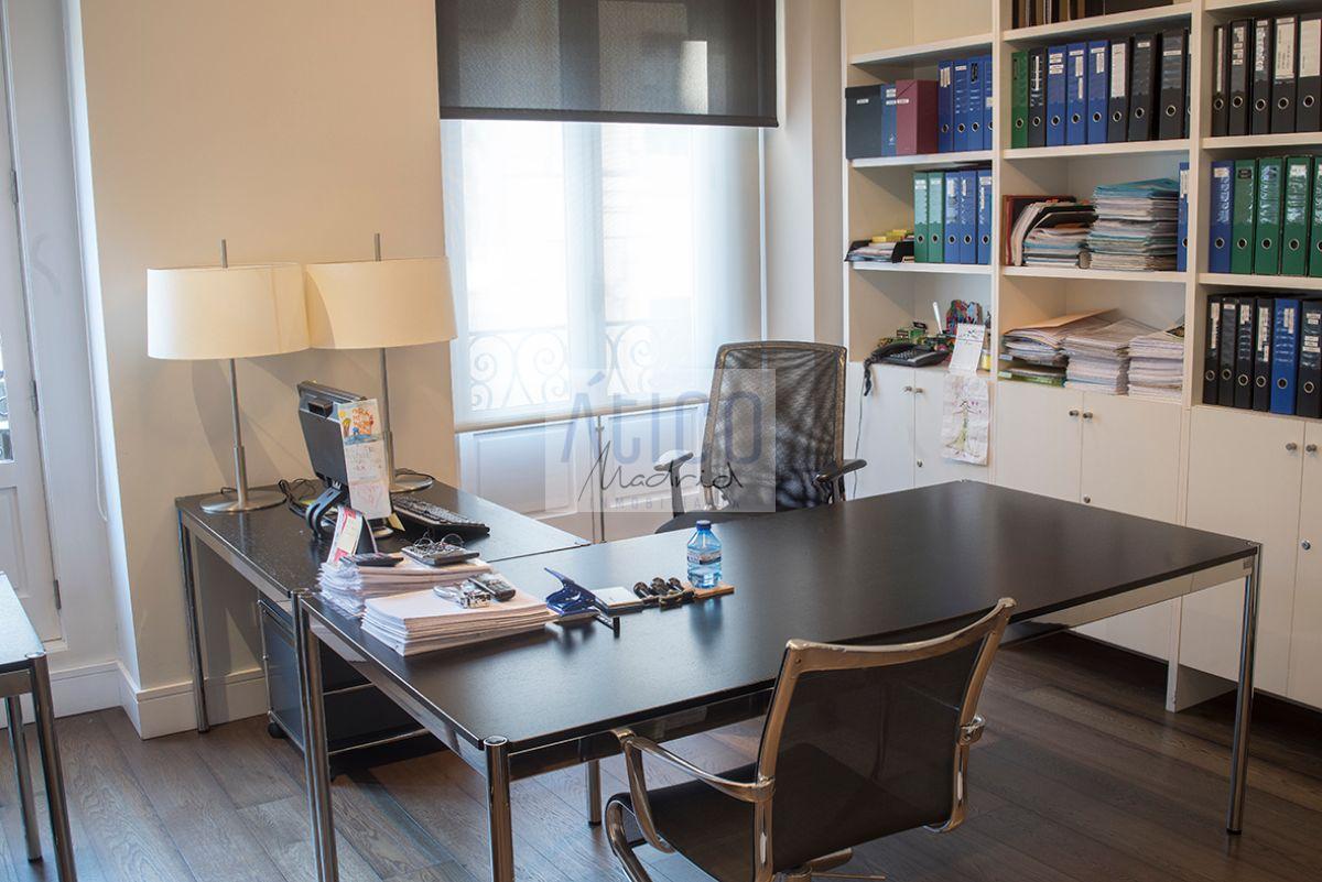 For sale of flat in Madrid