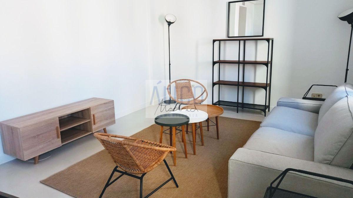 For rent of apartment in Madrid