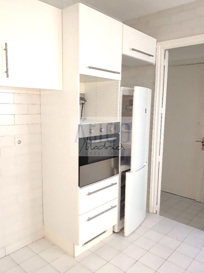For rent of penthouse in Madrid