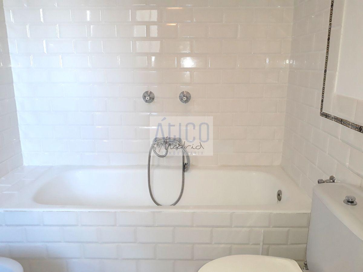For rent of penthouse in Madrid
