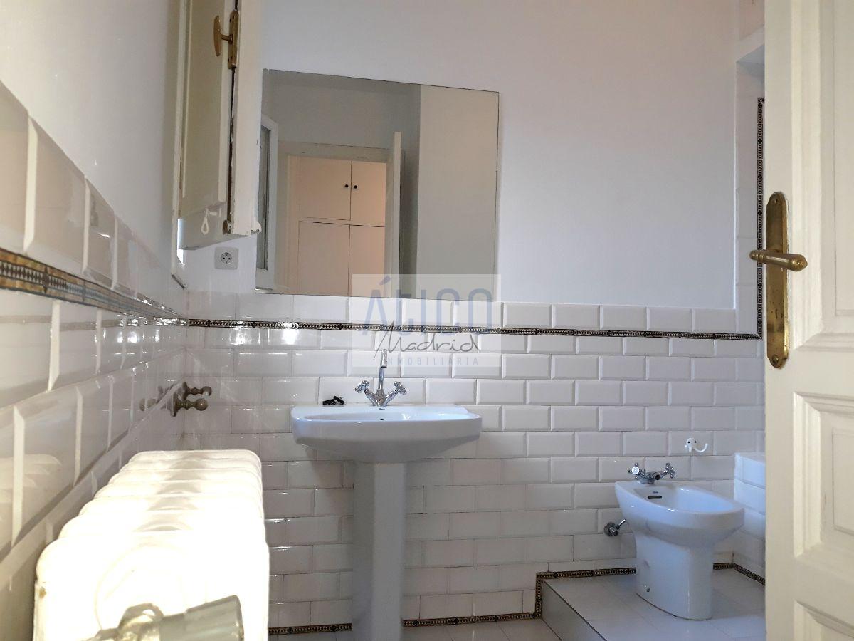 For rent of penthouse in Madrid