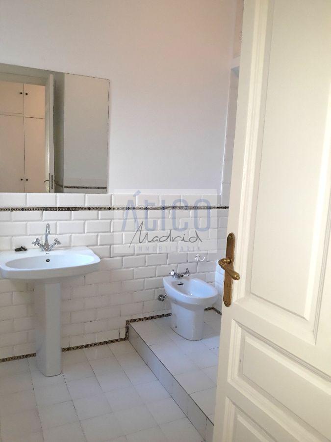 For rent of penthouse in Madrid