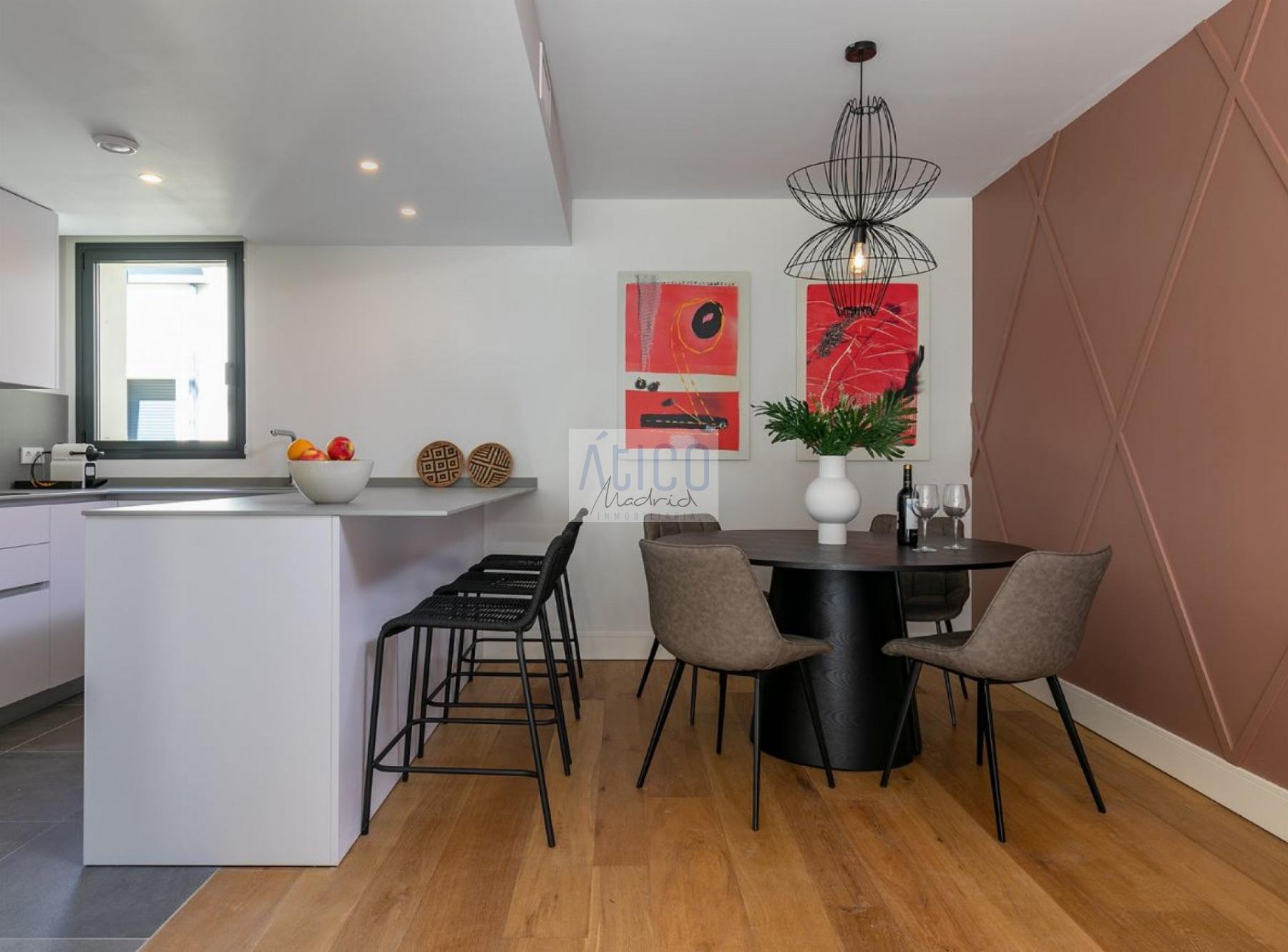 For sale of penthouse in Madrid