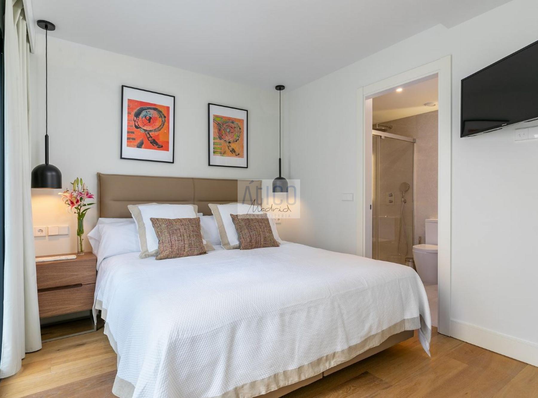 For sale of penthouse in Madrid