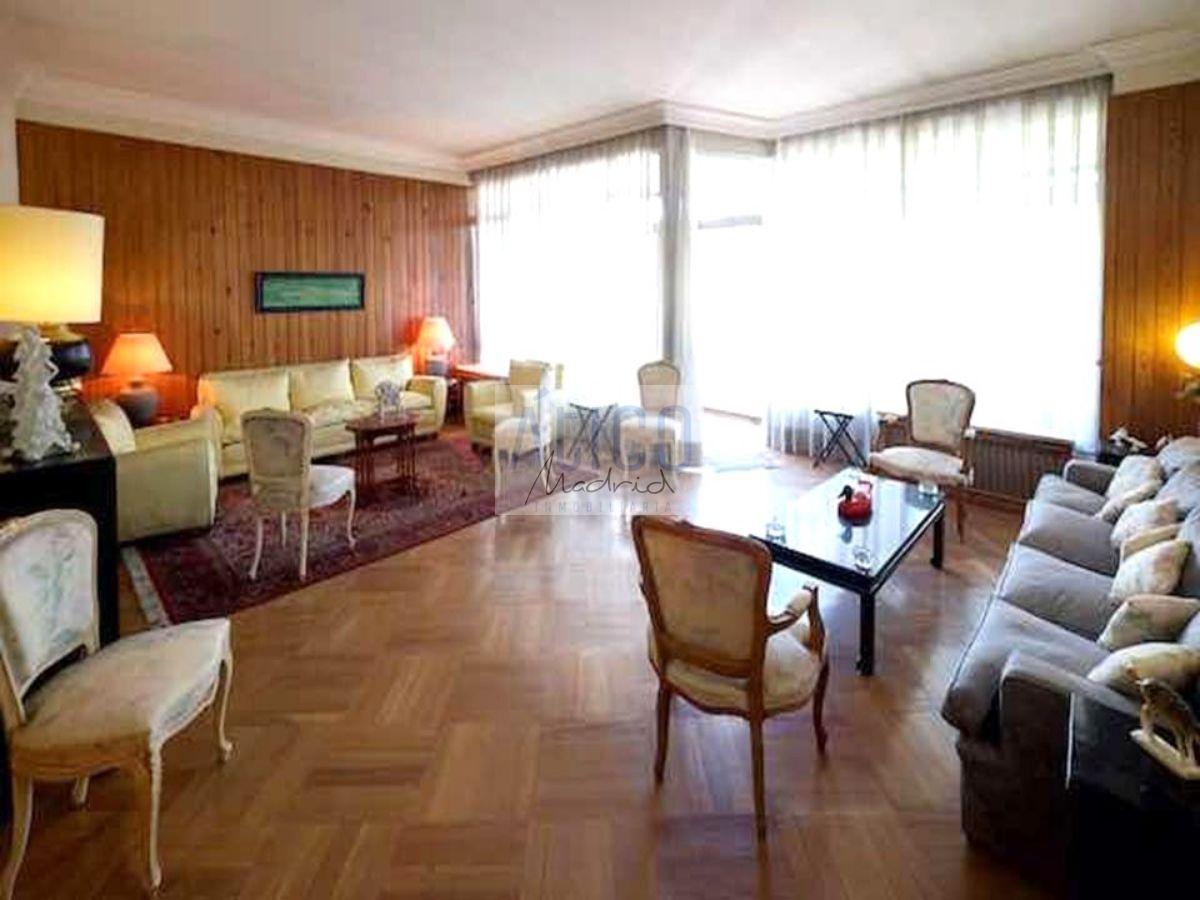 For sale of flat in Madrid