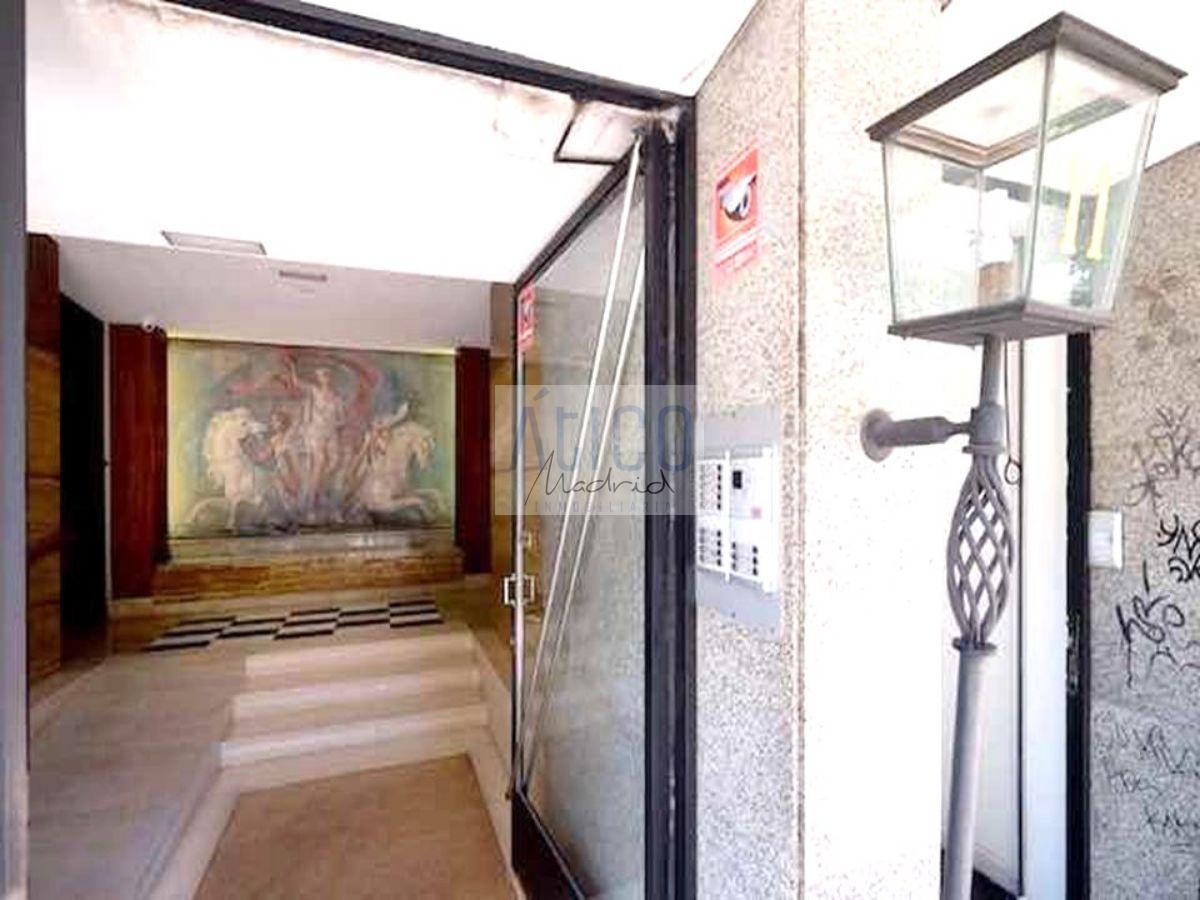 For sale of flat in Madrid