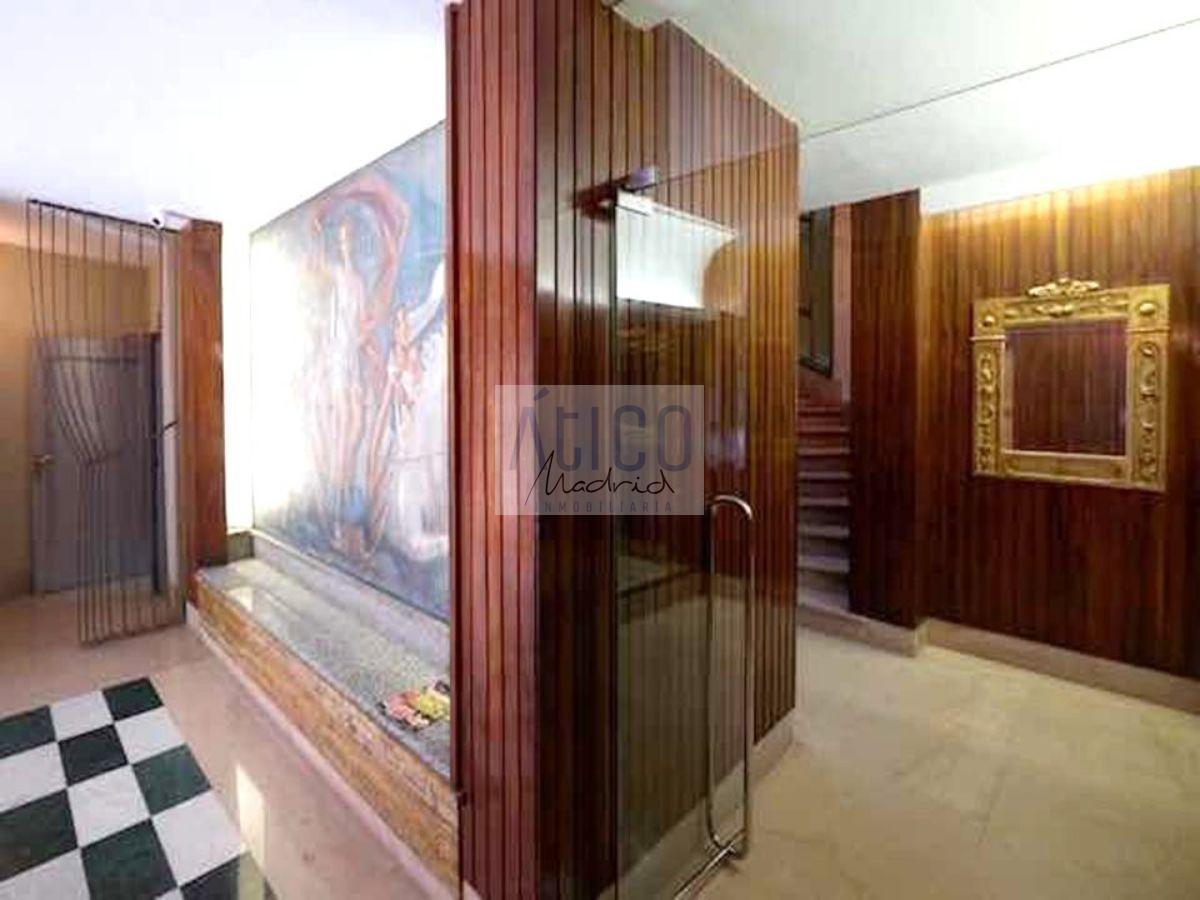 For sale of flat in Madrid