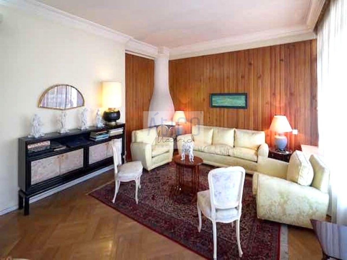For sale of flat in Madrid