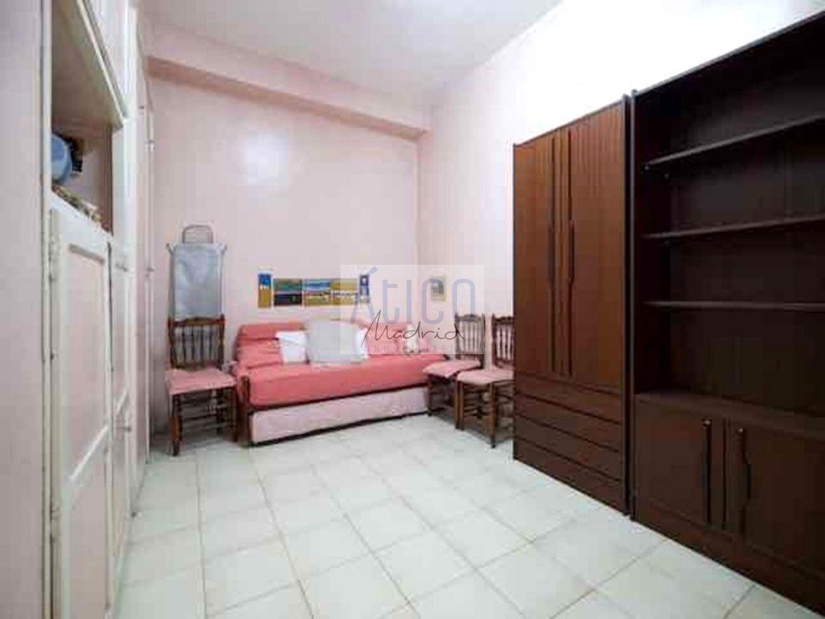 For sale of flat in Madrid