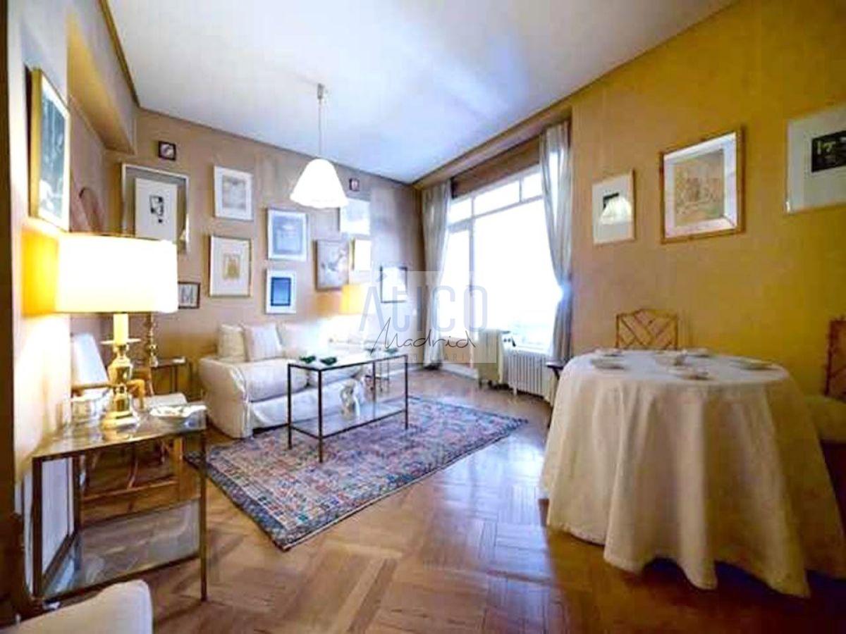 For sale of flat in Madrid