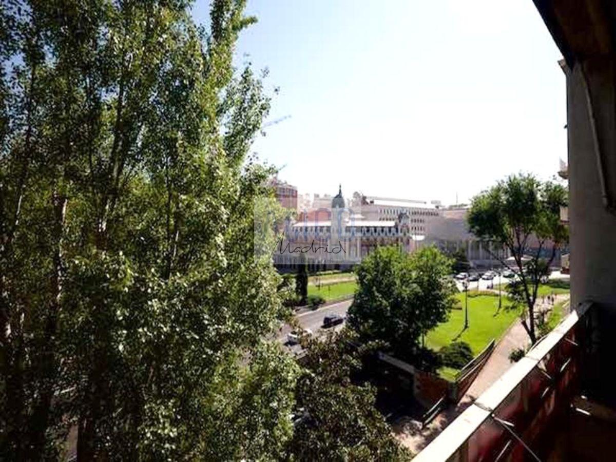 For sale of flat in Madrid