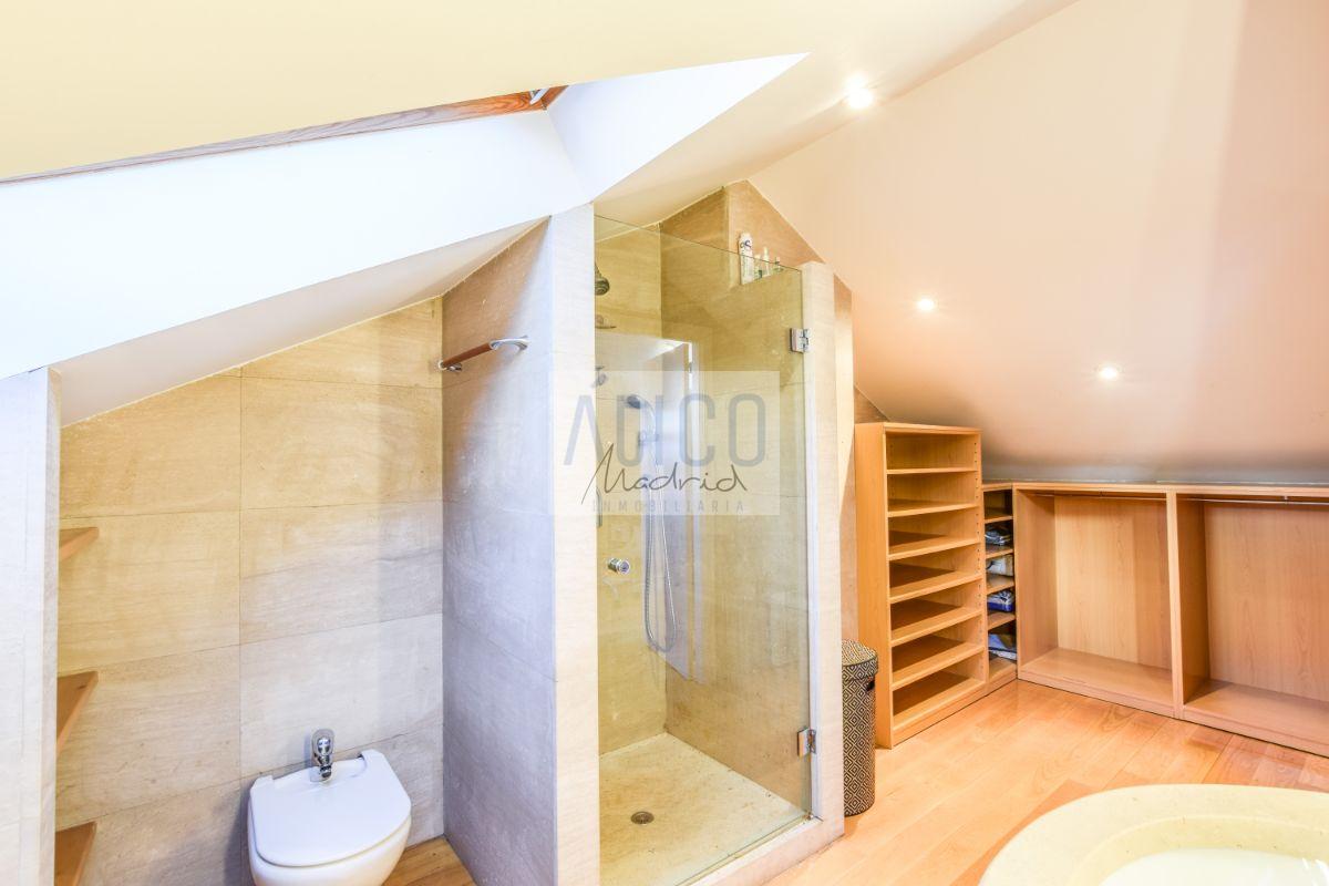 For rent of penthouse in Madrid