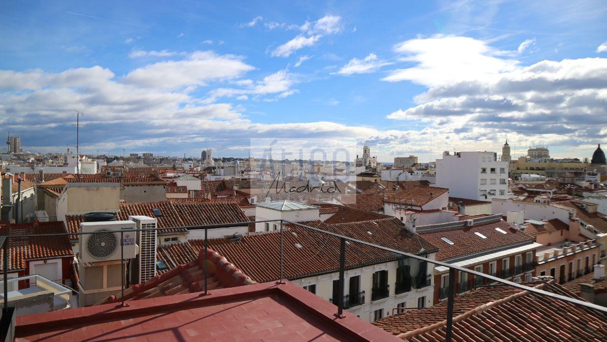 For rent of penthouse in Madrid