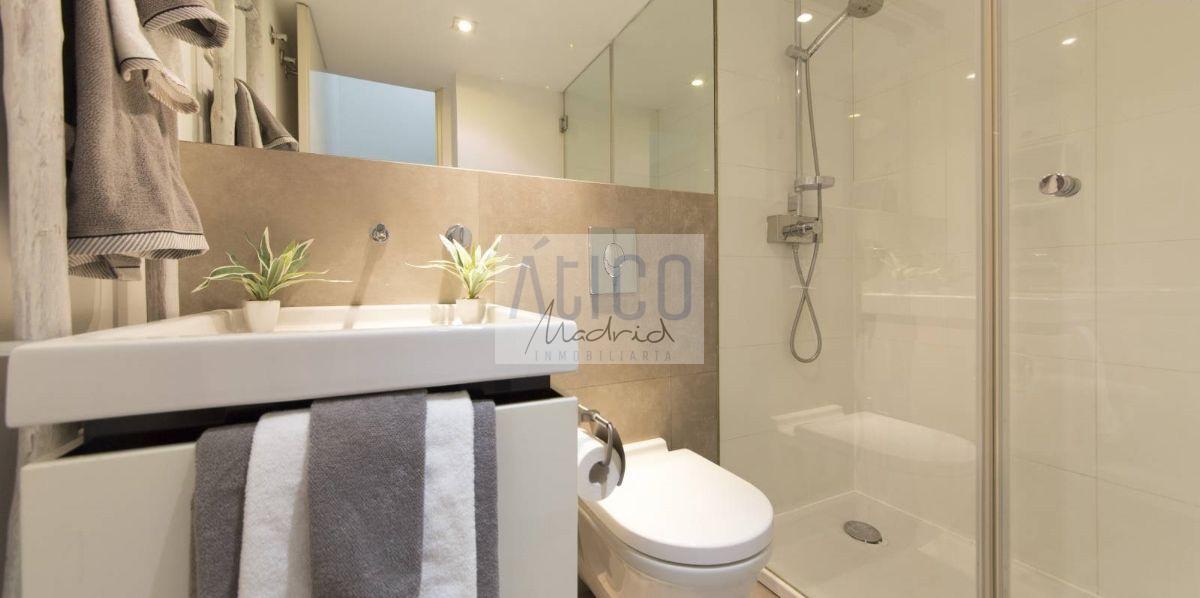 For sale of apartment in Madrid