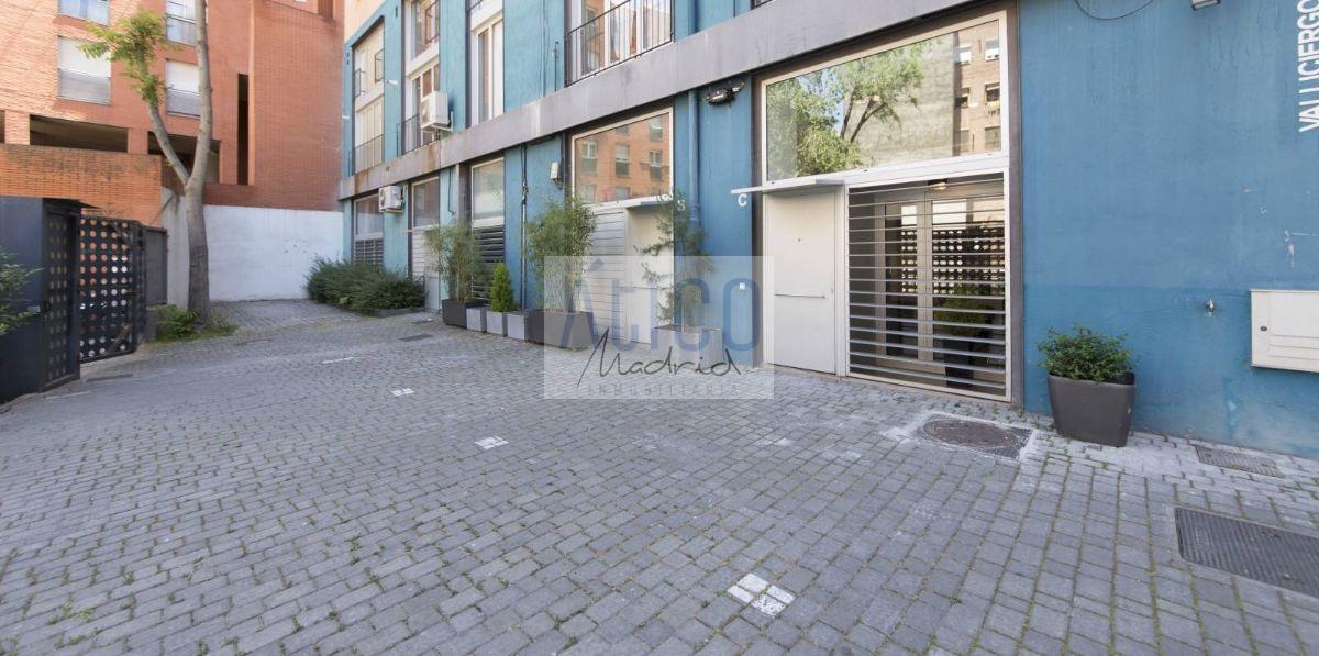 For sale of apartment in Madrid