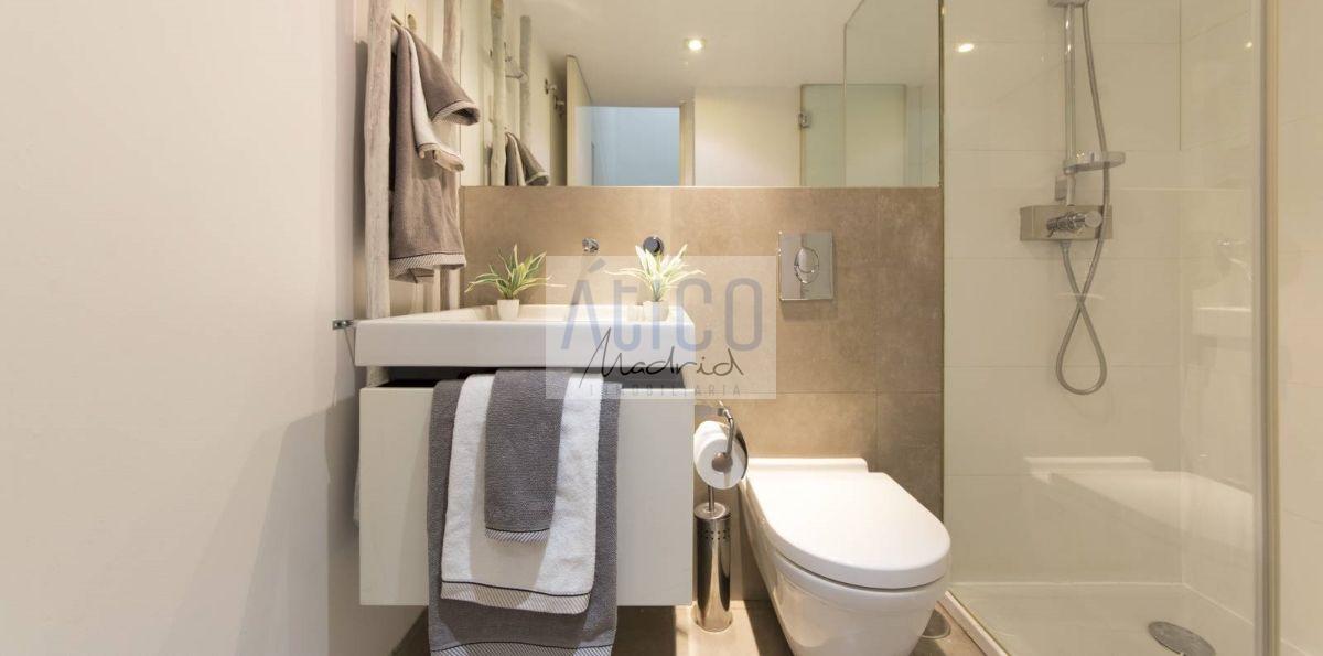 For sale of apartment in Madrid
