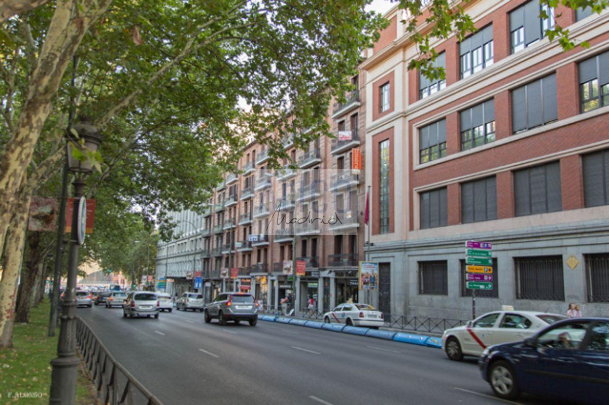 For sale of flat in Madrid