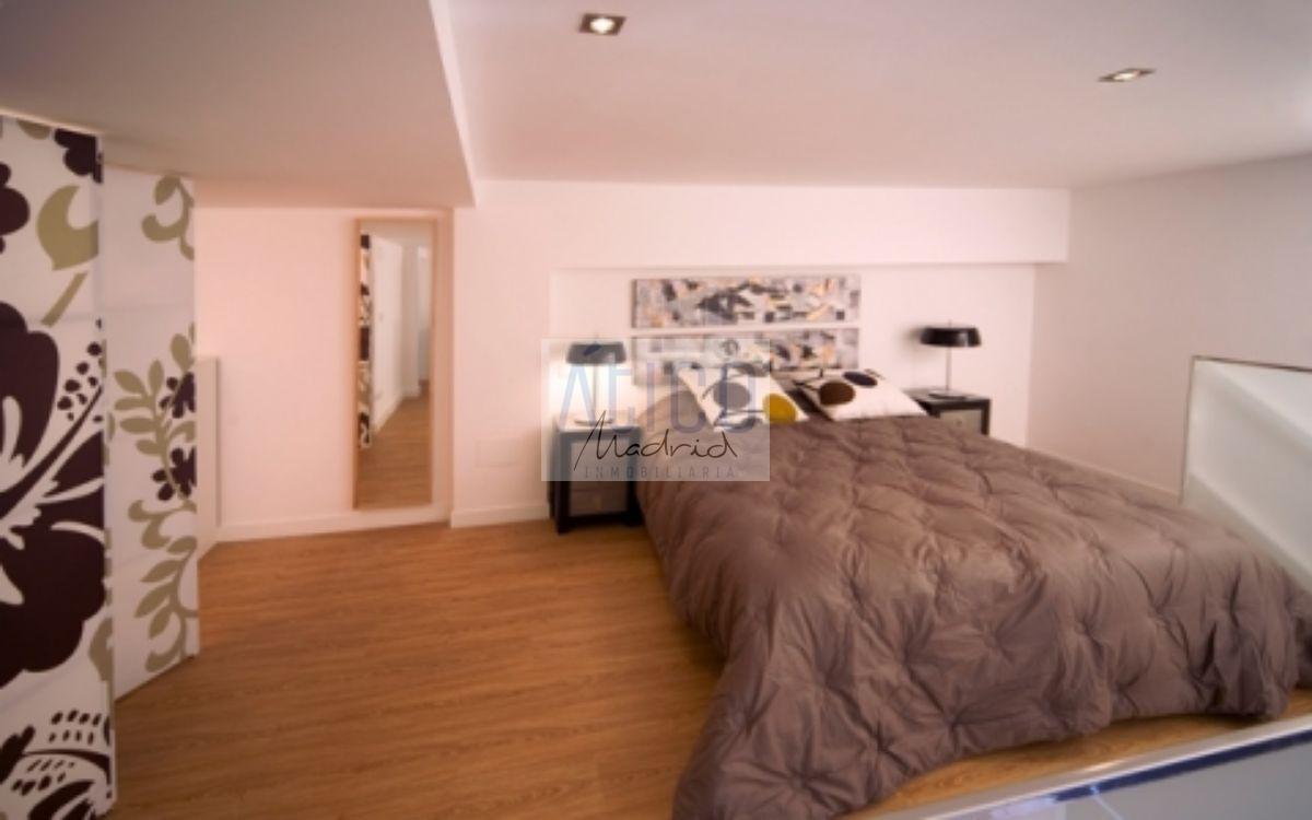 For sale of apartment in Madrid