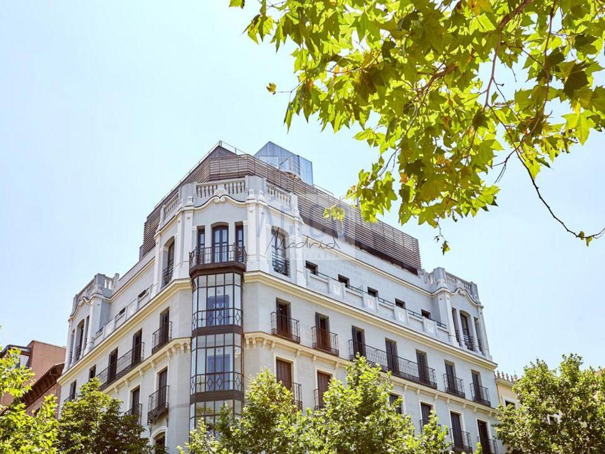 For sale of penthouse in Madrid