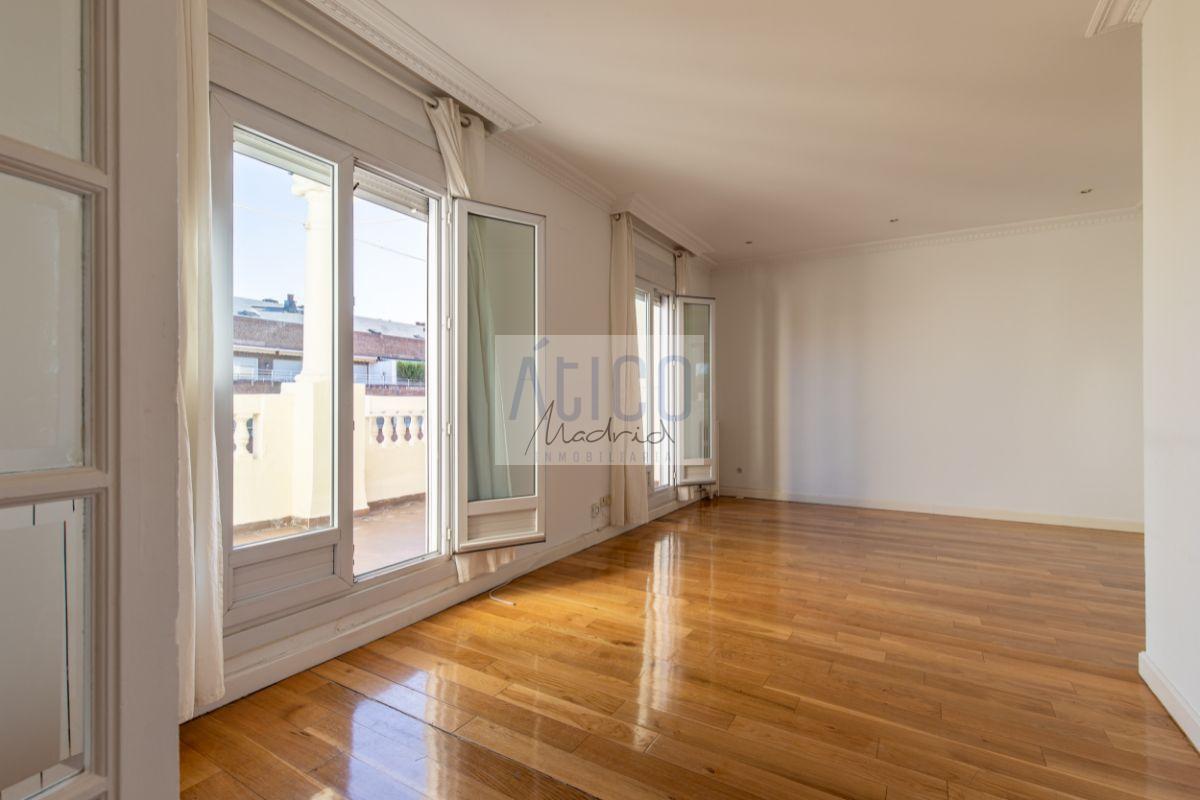 For rent of penthouse in Madrid