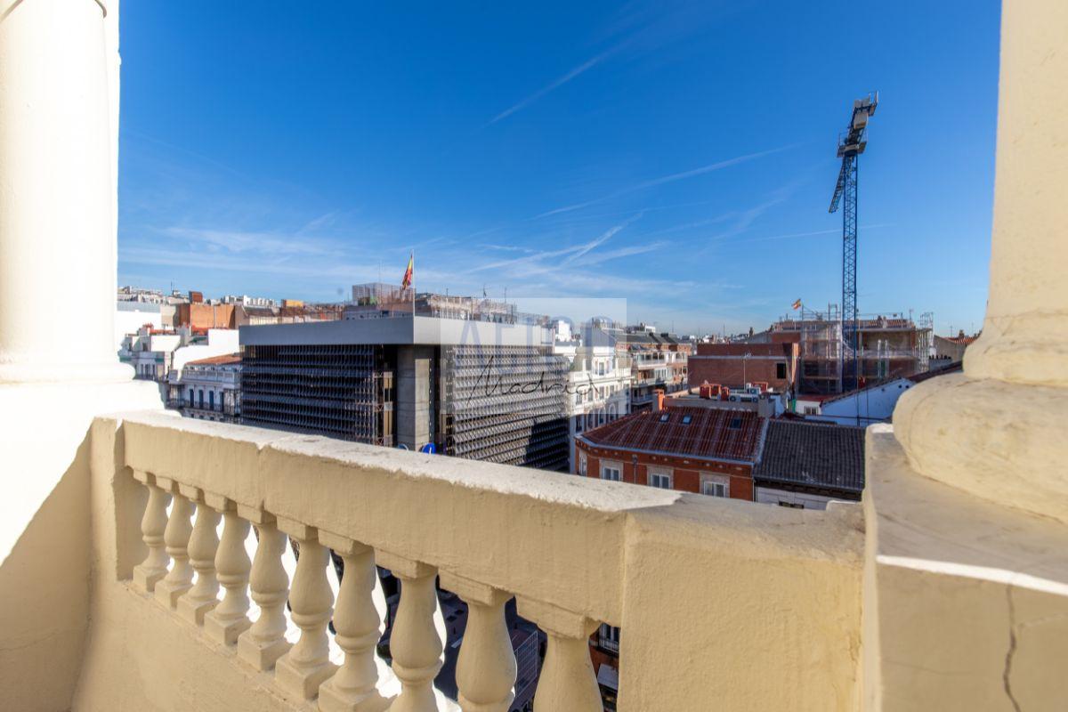 For rent of penthouse in Madrid