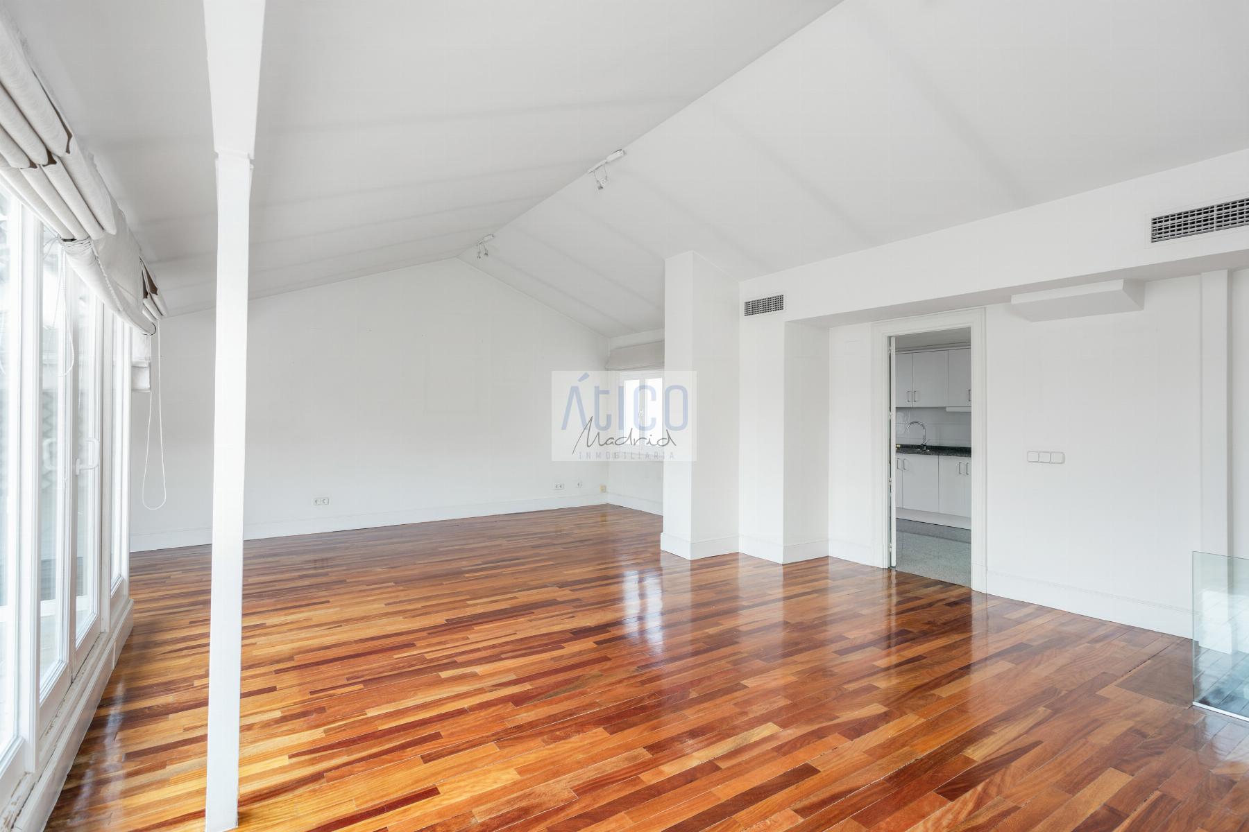 For rent of penthouse in Madrid