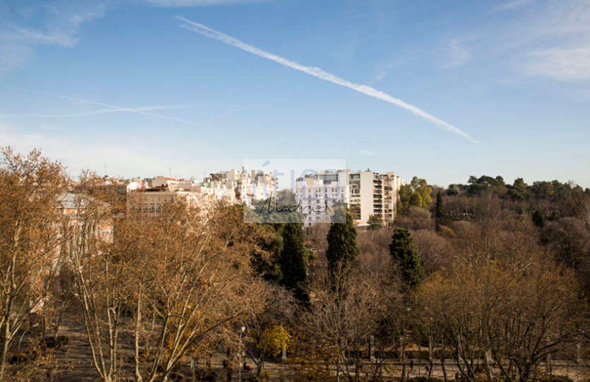 For rent of penthouse in Madrid