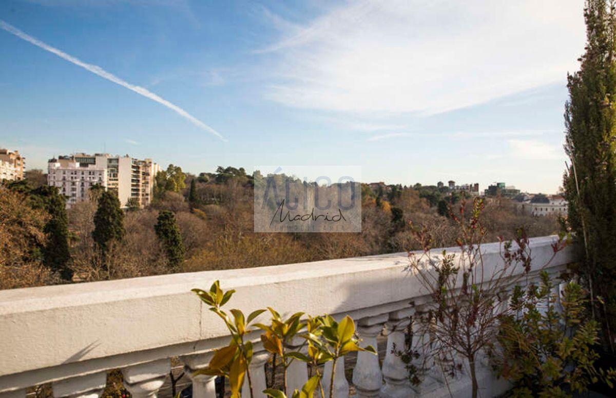 For rent of penthouse in Madrid