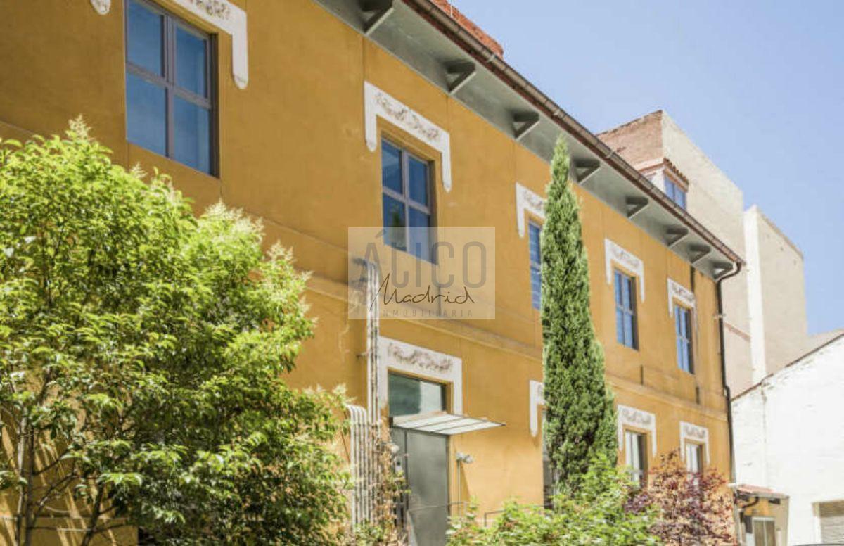 For rent of duplex in Madrid