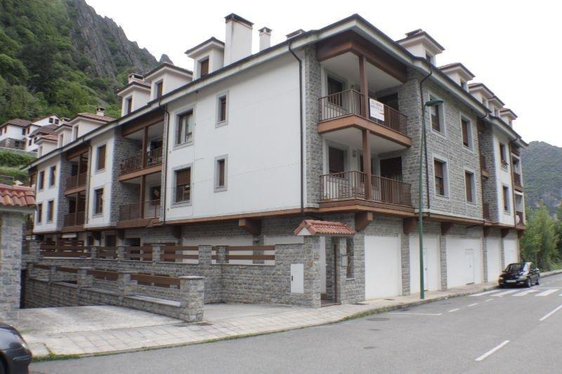 For sale of apartment in Somiedo