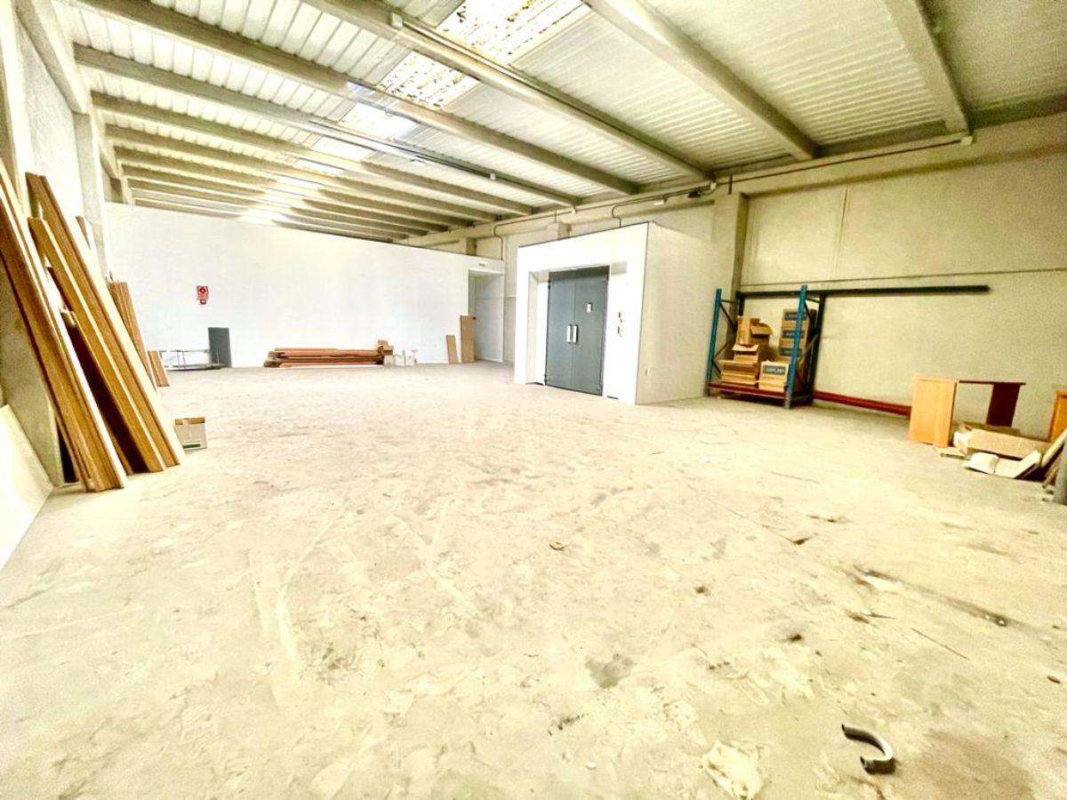 For sale of industrial plant/warehouse in Siero