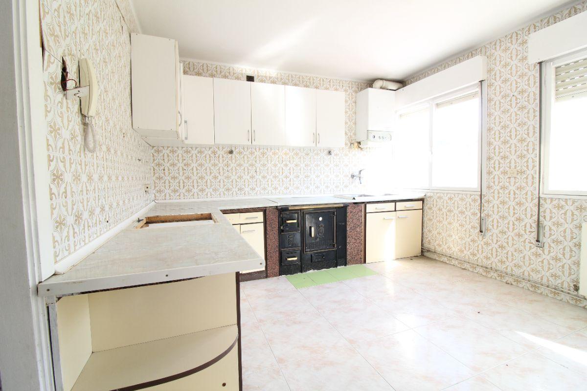 For sale of flat in Langreo