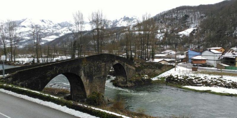 For sale of house in Laviana