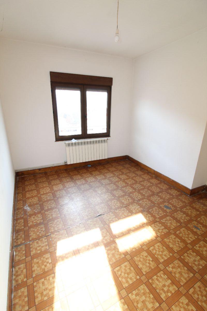 For sale of flat in Langreo