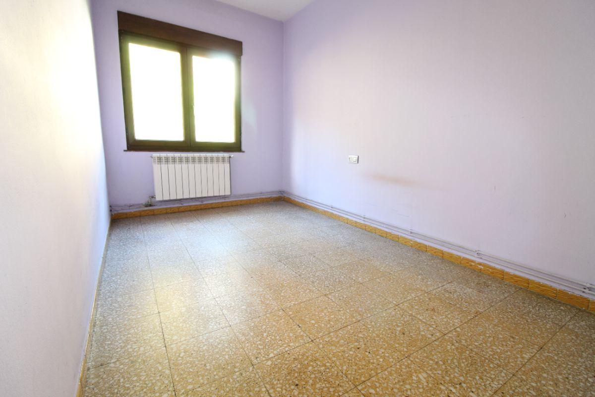 For sale of flat in Langreo