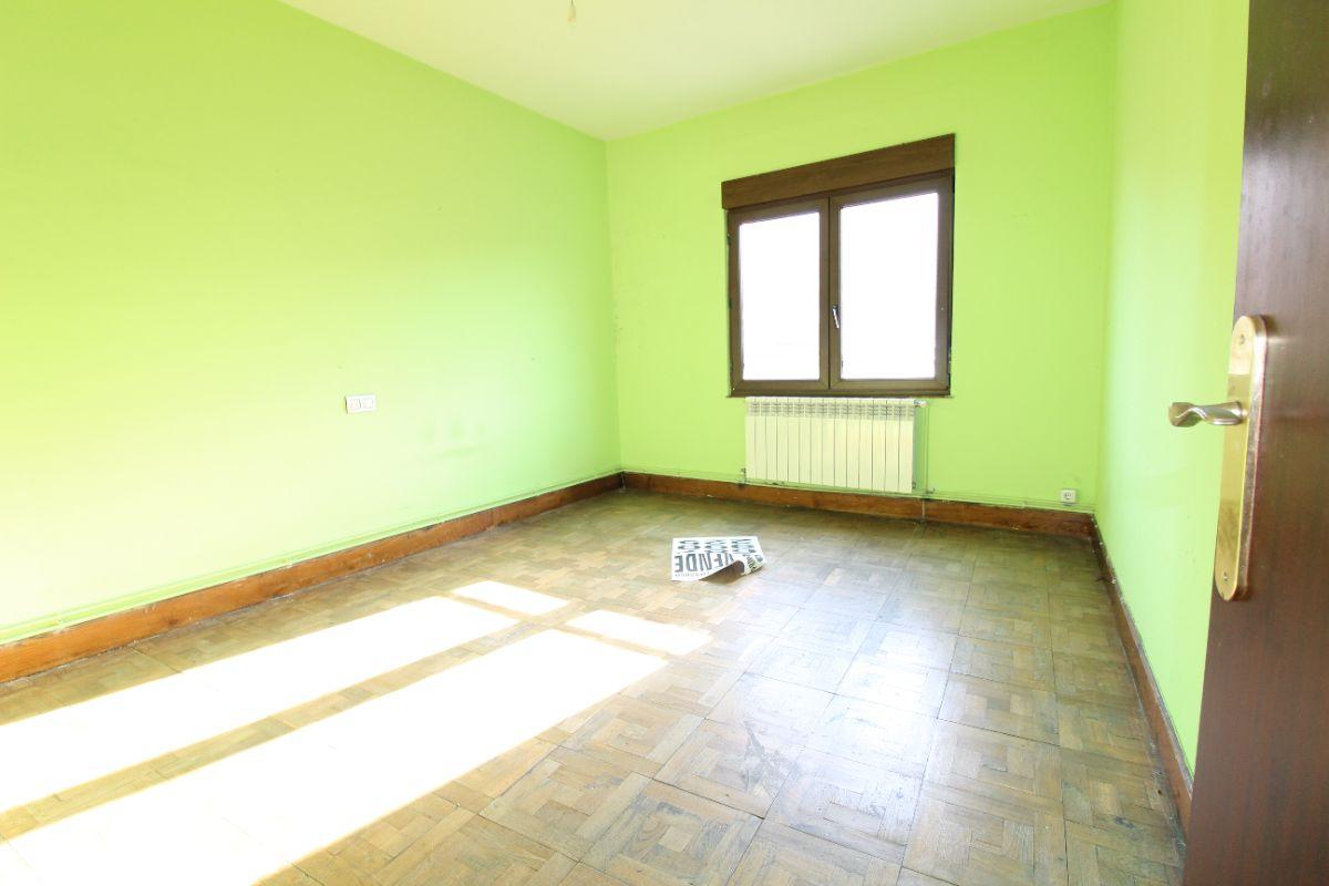 For sale of flat in Langreo